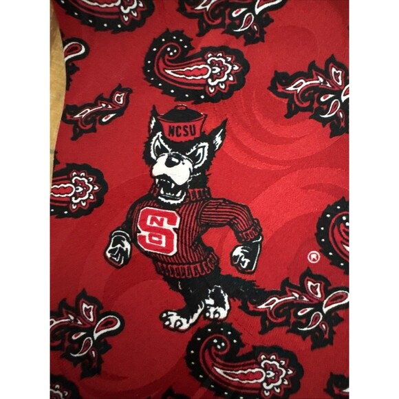 Ncsu North Carolina State Wolfpack Red Black Paisley Neck Tie Silky - Picture 2 of 3